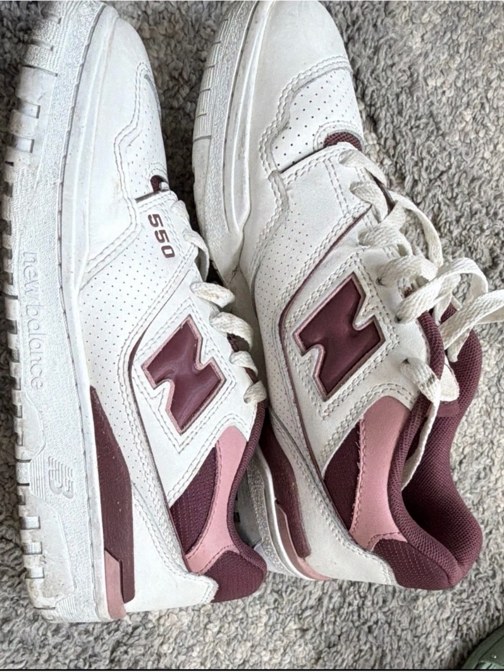 New Balance Women's Sneakers in White and Mauve